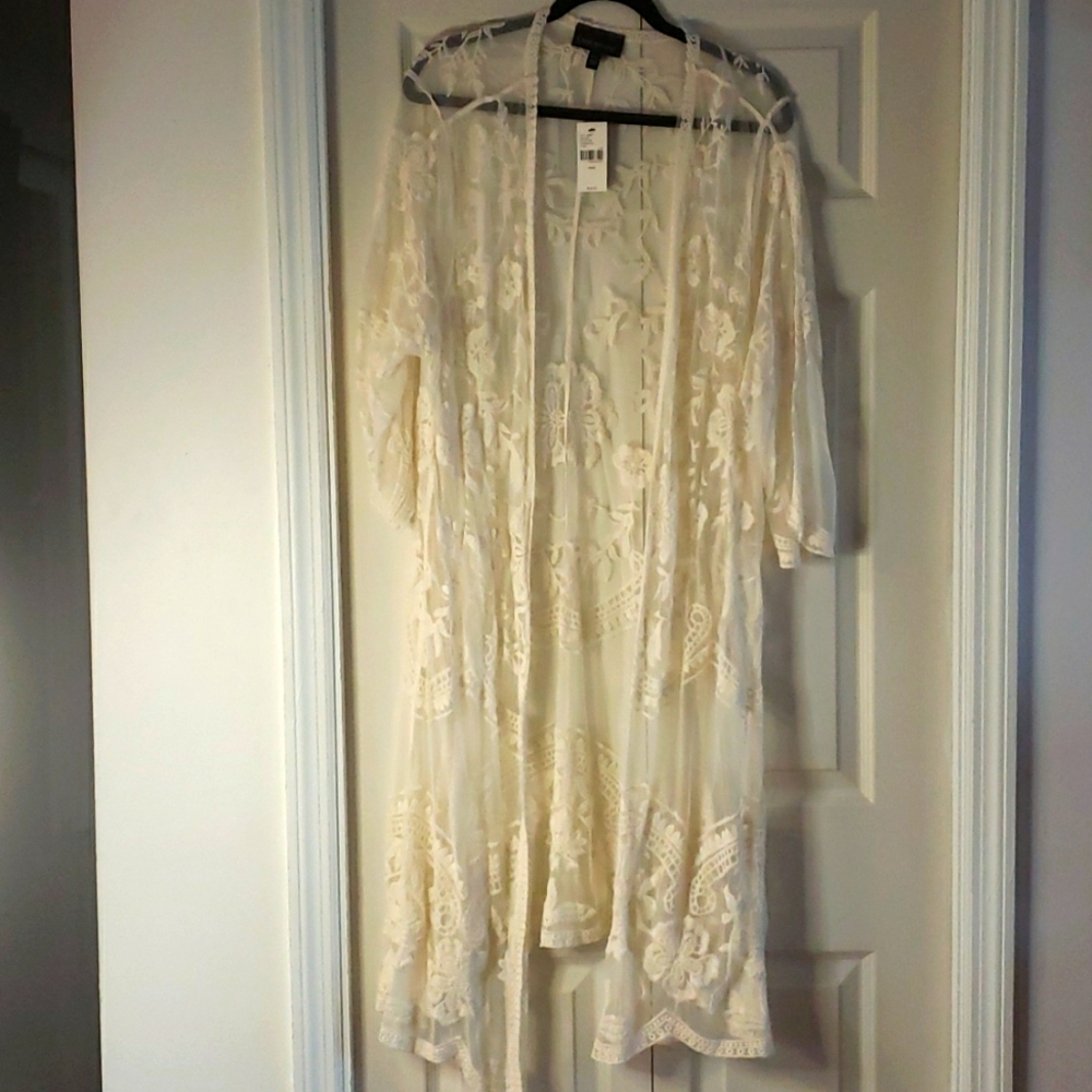 Lane Bryant embroidered kimono